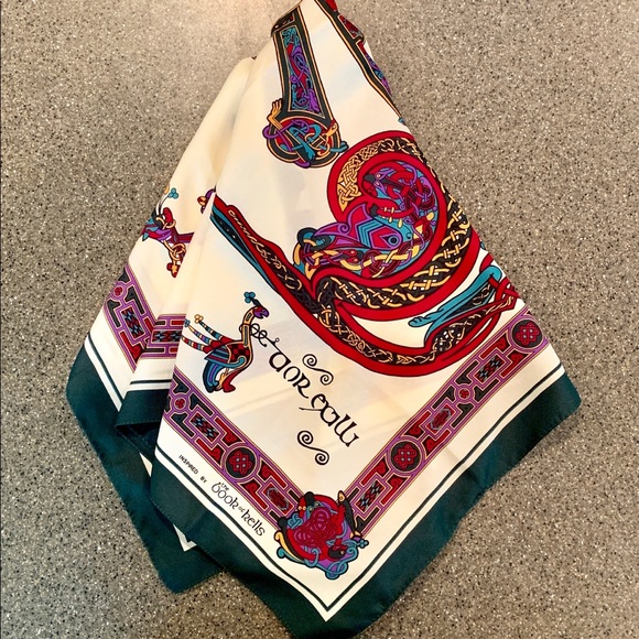Accessories - Irish scarf
